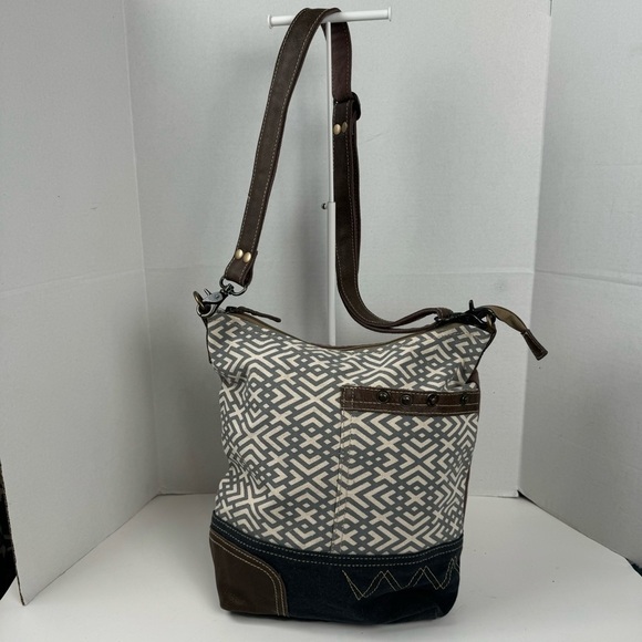 Myra Bag X Design Boho Multi Print Canvas Tote Crossbody Bag - Picture 11 of 12